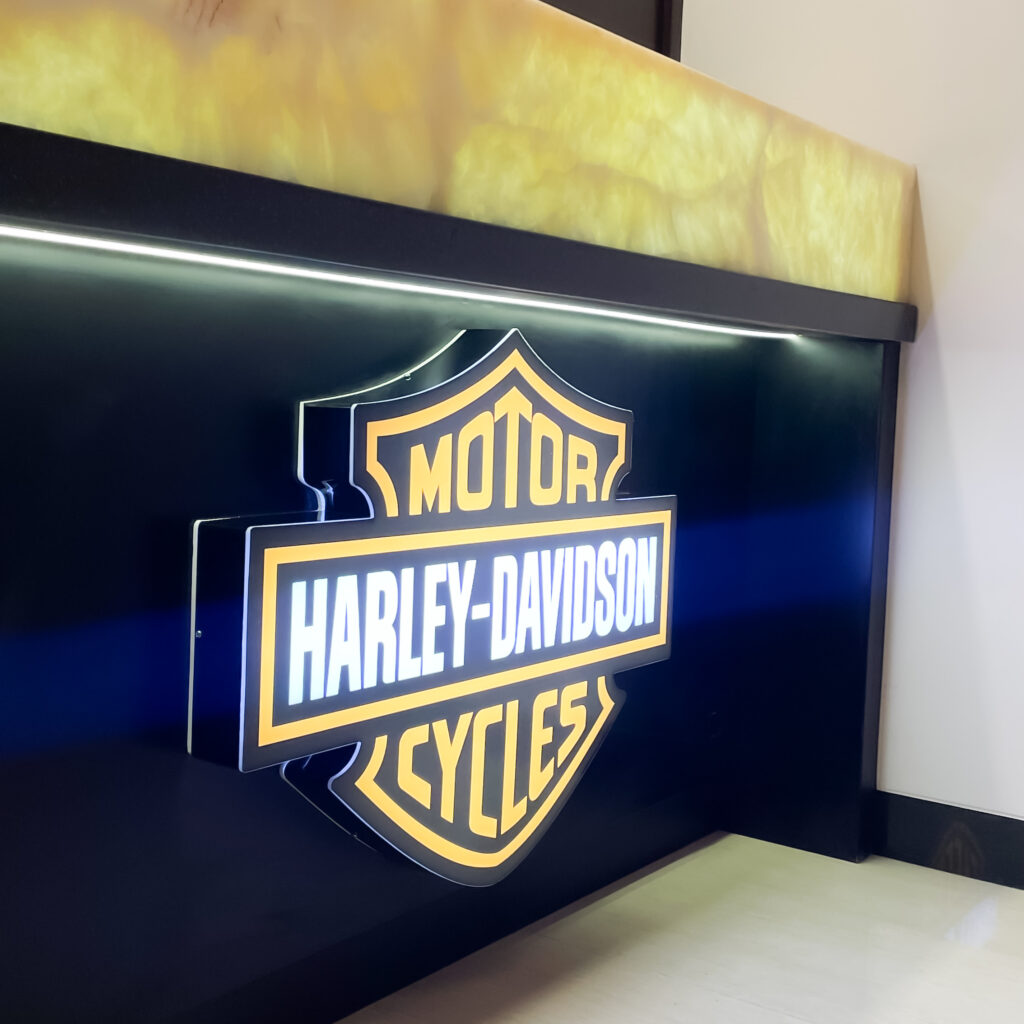 bar table custom signage Harley Davidson TAP IDEA Interior